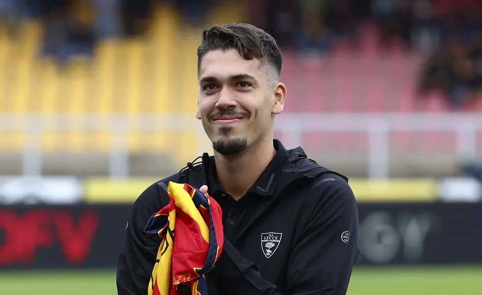 Lecce - Joan Gonzalez si ritira a soli 23 anni