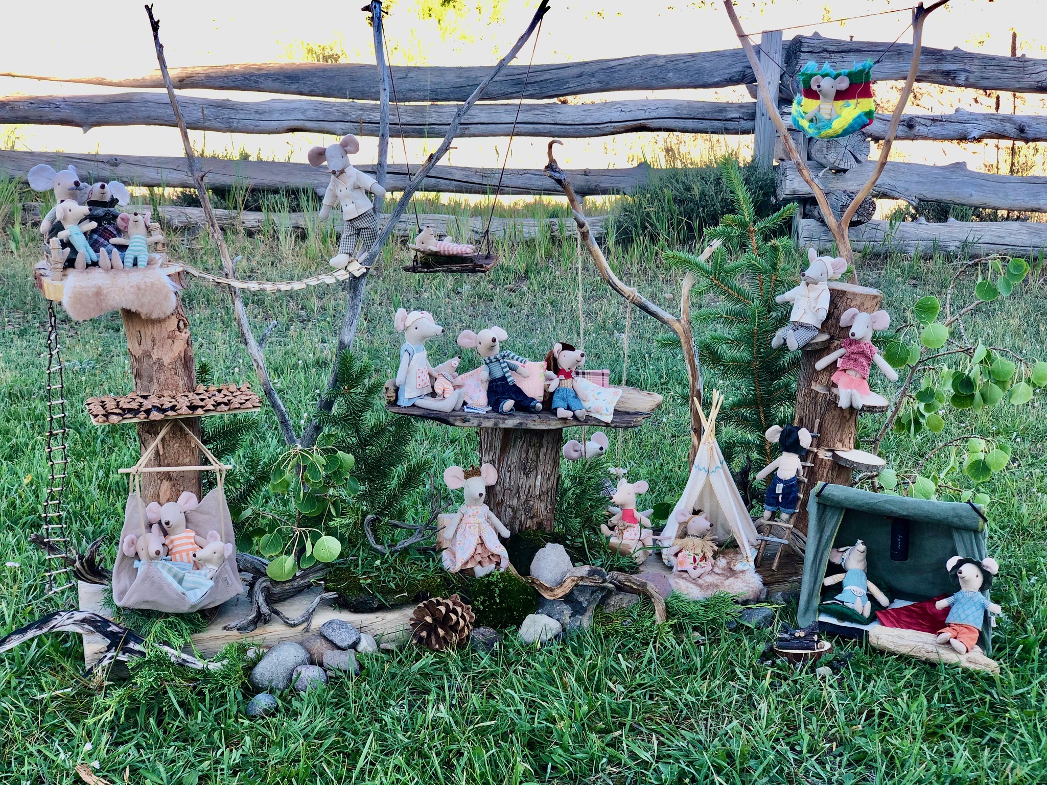 Teeny,Tiny Maileg mouse Treehouse – photo 1