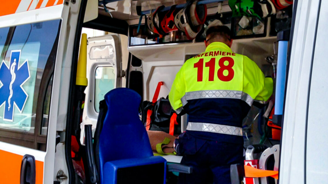 118 Cosenza, gli operatori chiedono risposte: «Più personale, indennità e sicurezza. Occhiuto ci incontri»