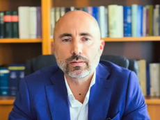 Diamante, il sindaco racconta la lite: «Ho detto solo “calma” e sono stato spinto a terra»