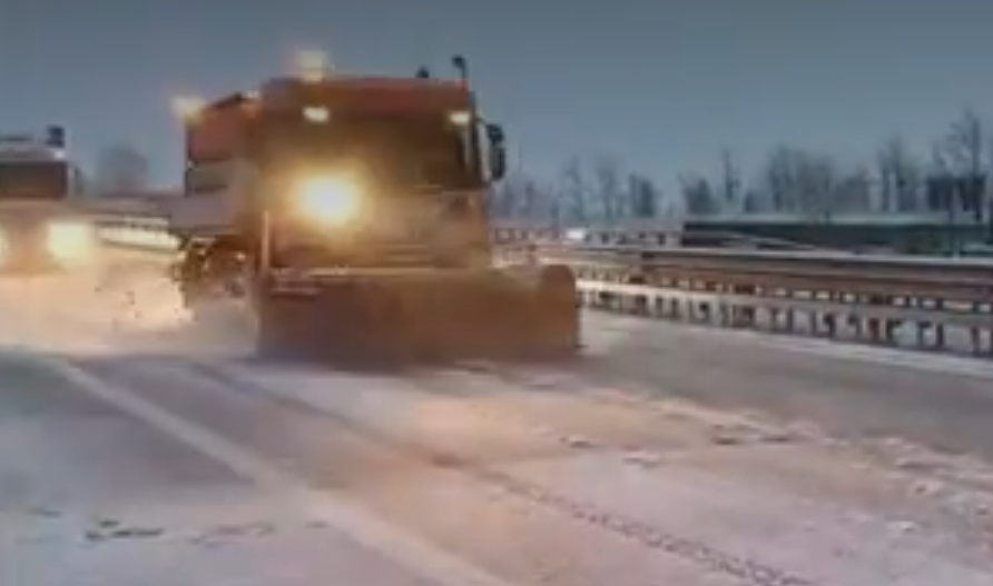 Maltempo in Calabria, torna la neve su A2 Autostrada del Mediterraneo e Statali: piano neve attivo tra Cosenza e Reggio Calabria