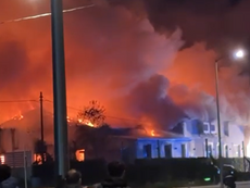 Paura alla Tonnara di Palmi: incendio nel locale Sunset Beach durante la festa dell’8 marzo