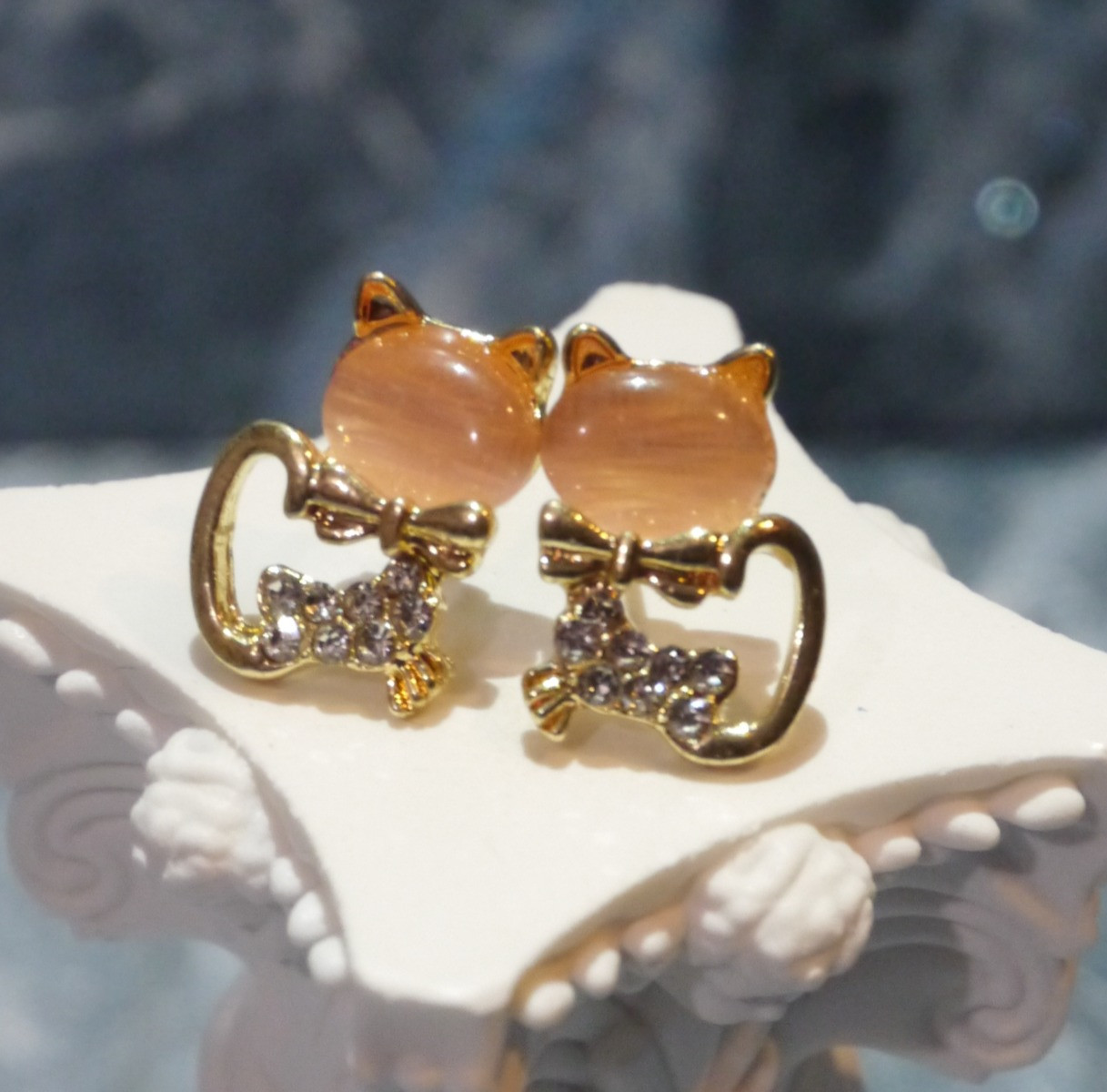 Peach Stone & Diamond Cat Style Stud Earring