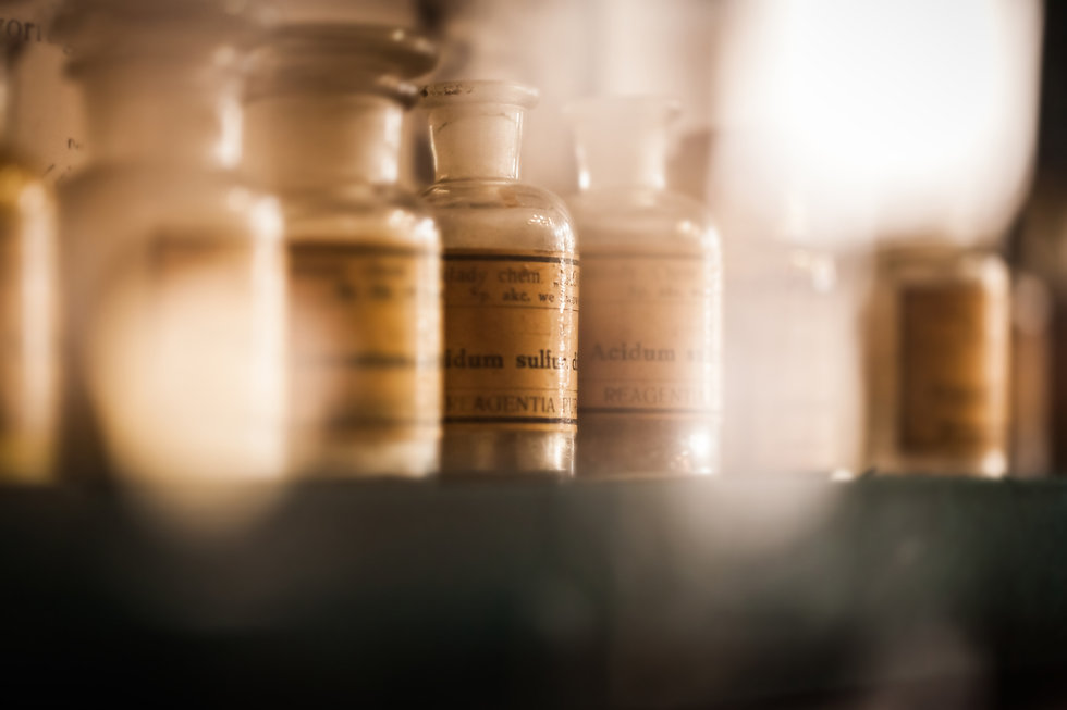 Vintage_apothecary_glass bottles_vials.j