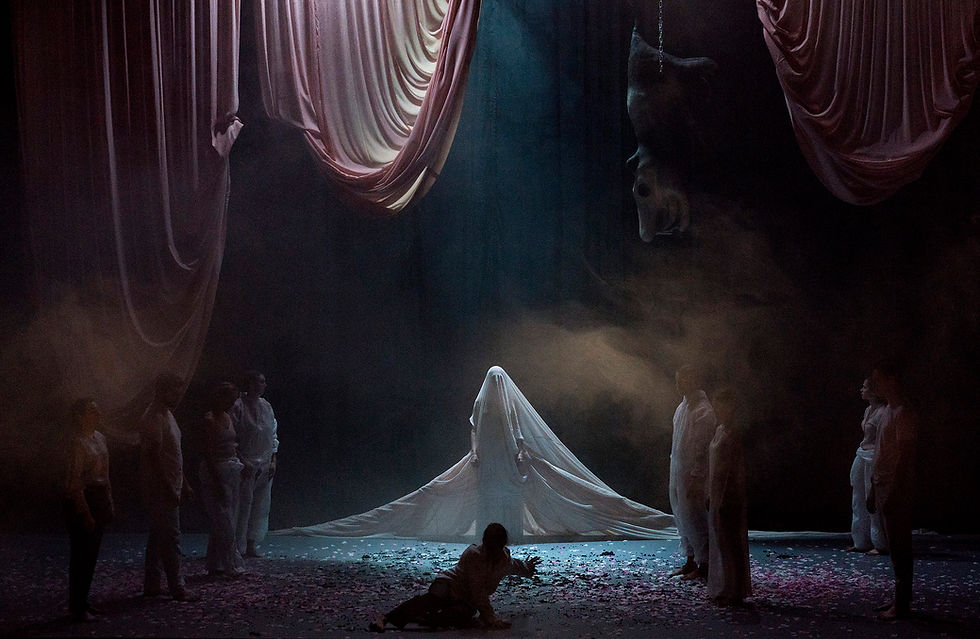 Orfeo Ed Euridice. Image by Pat Redmond.