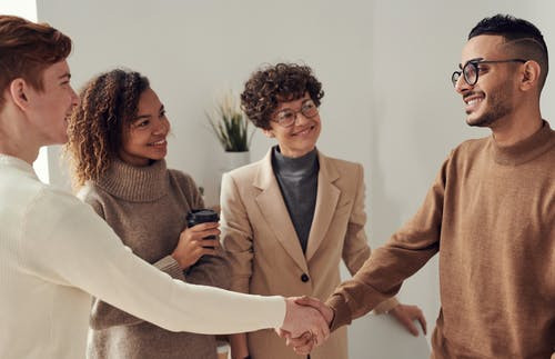 The Truth About Why Strangers are More Supportive of You