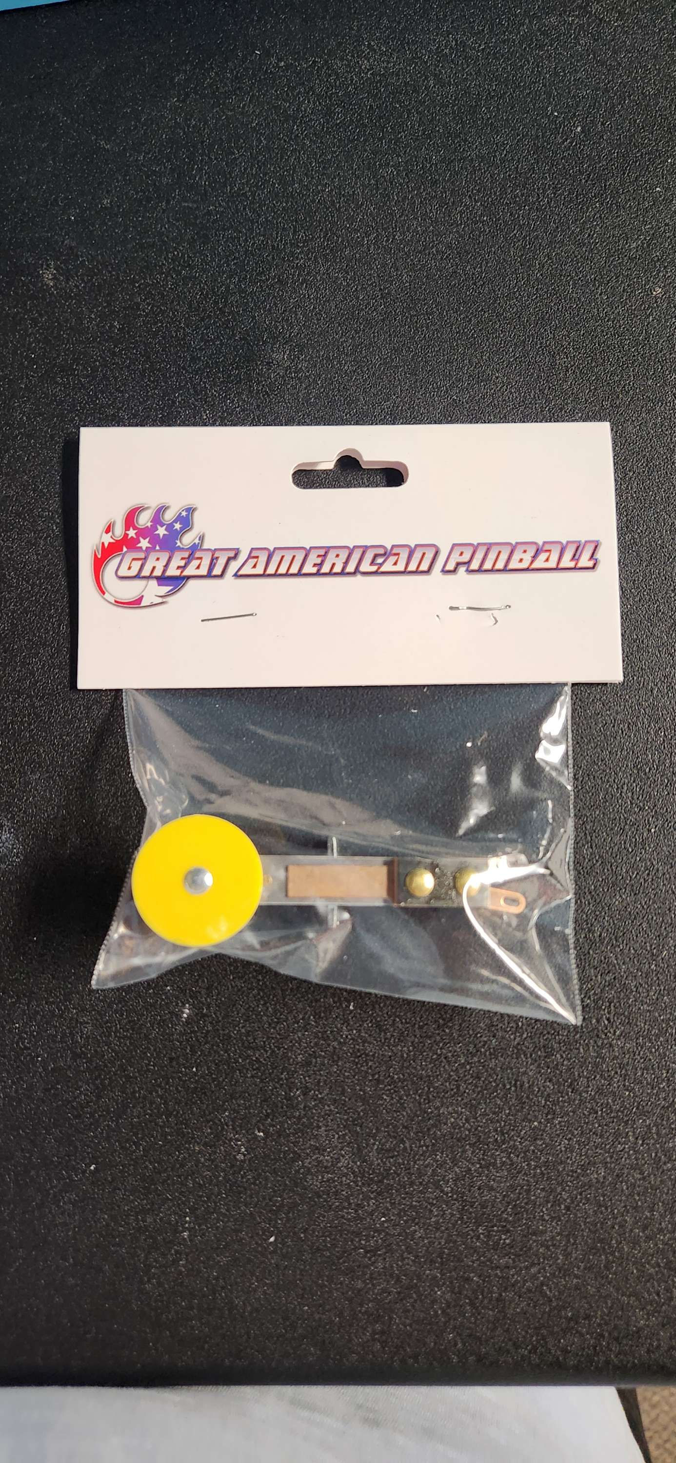 Williams/Bally Round Stand-Up Target (Yellow)