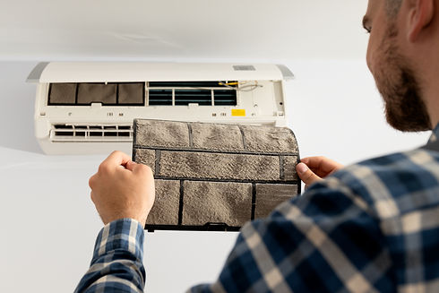 male-master-and-air-conditioner-air-conditioner-r-2023-08-11-18-37-27-utc.jpg