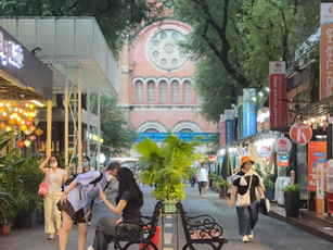 [Video] Phóng sự: Đường sách Nguyễn Văn Bình