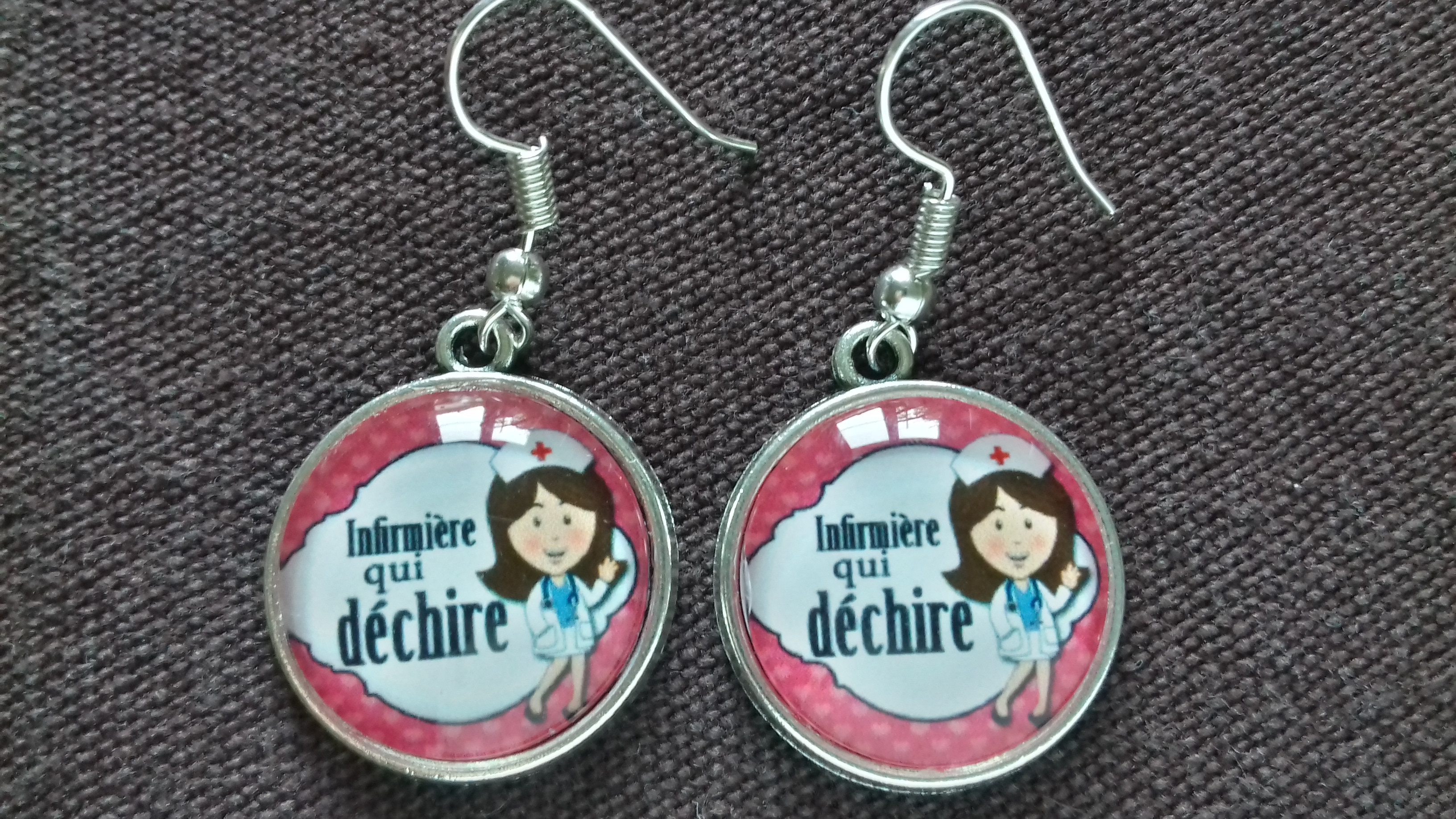 Collection Soignantes: Boucles d'Oreilles "Infirmière qui dechire"