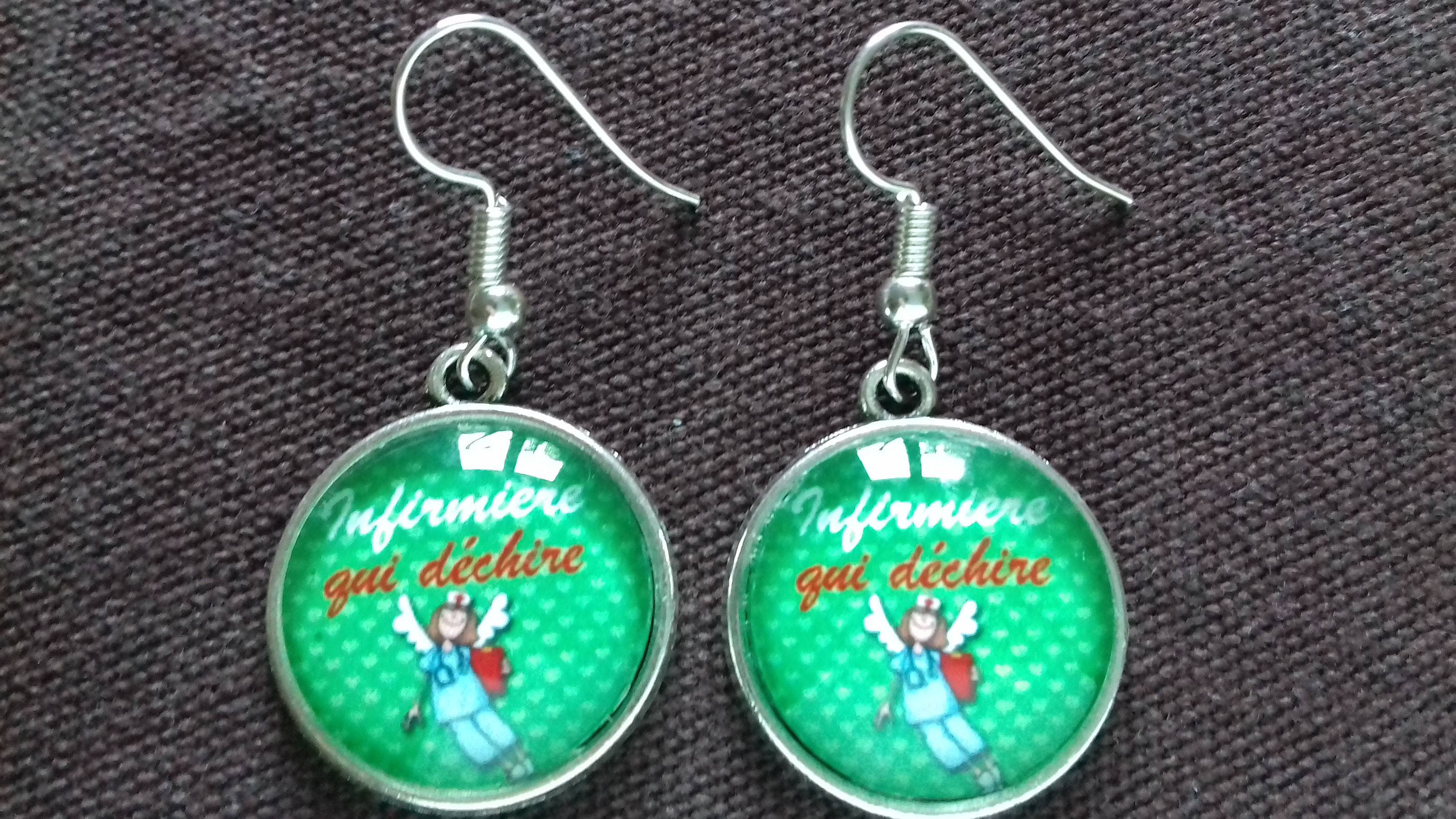 Collection Soignantes: Boucles d'Oreilles "Infirmière qui déchire"