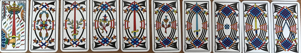 la suite des épées, arcanes mineurs dans le tarot de marseille