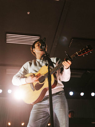 Alec Benjamin: (Un)Commentary Tour 2022