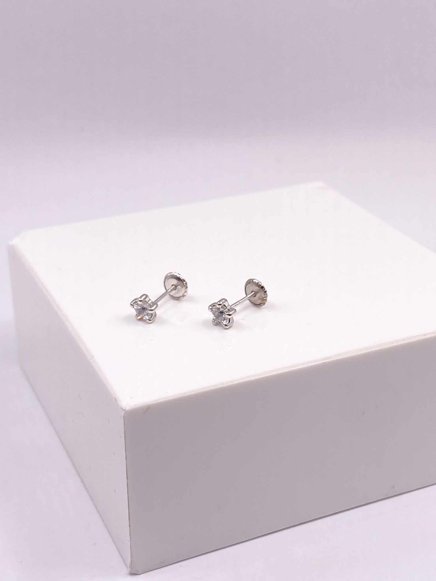 PENDIENTES BEBÉ ORO BLANCO ESTRELLAS