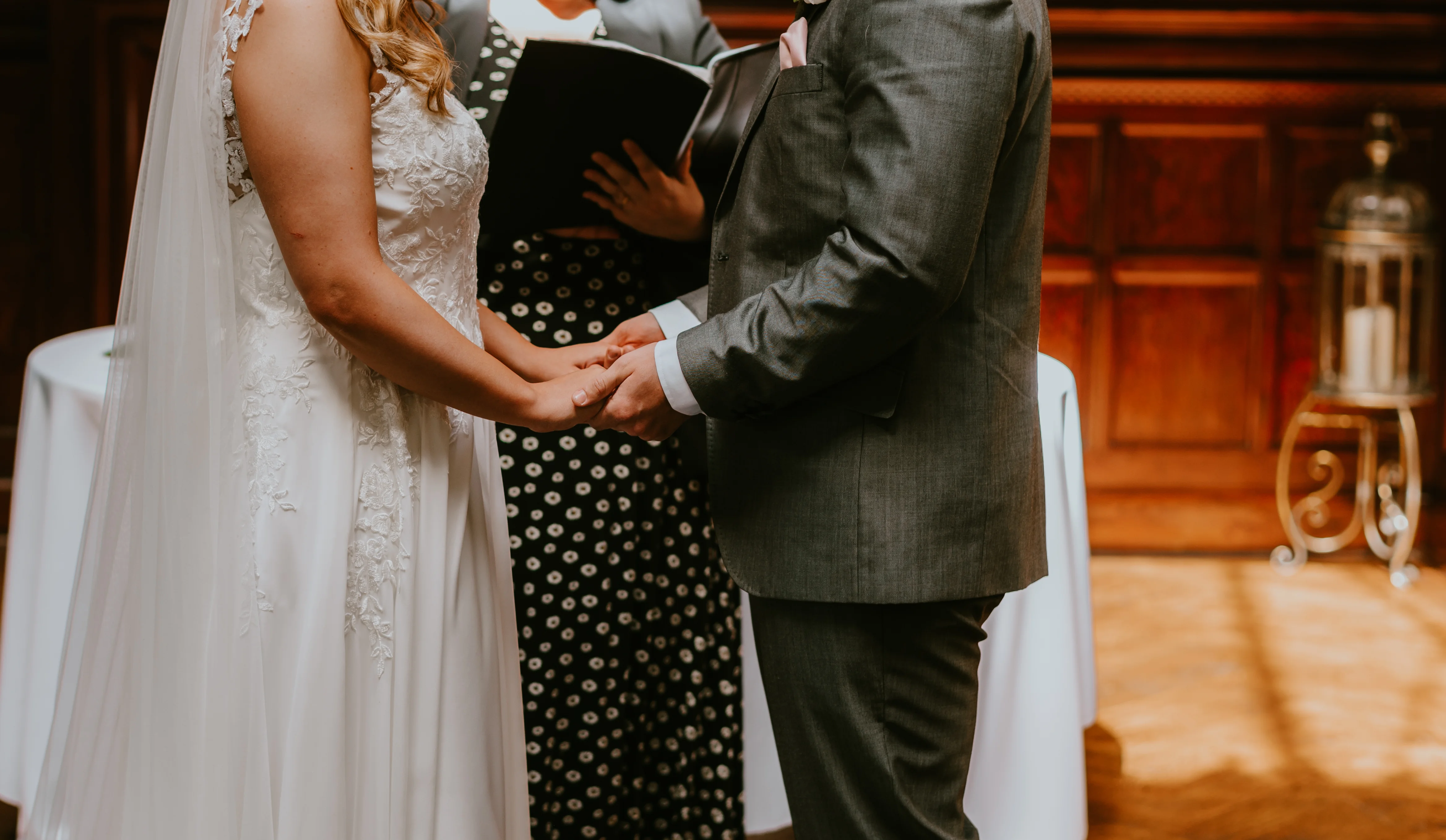 Ceremony Holding hands