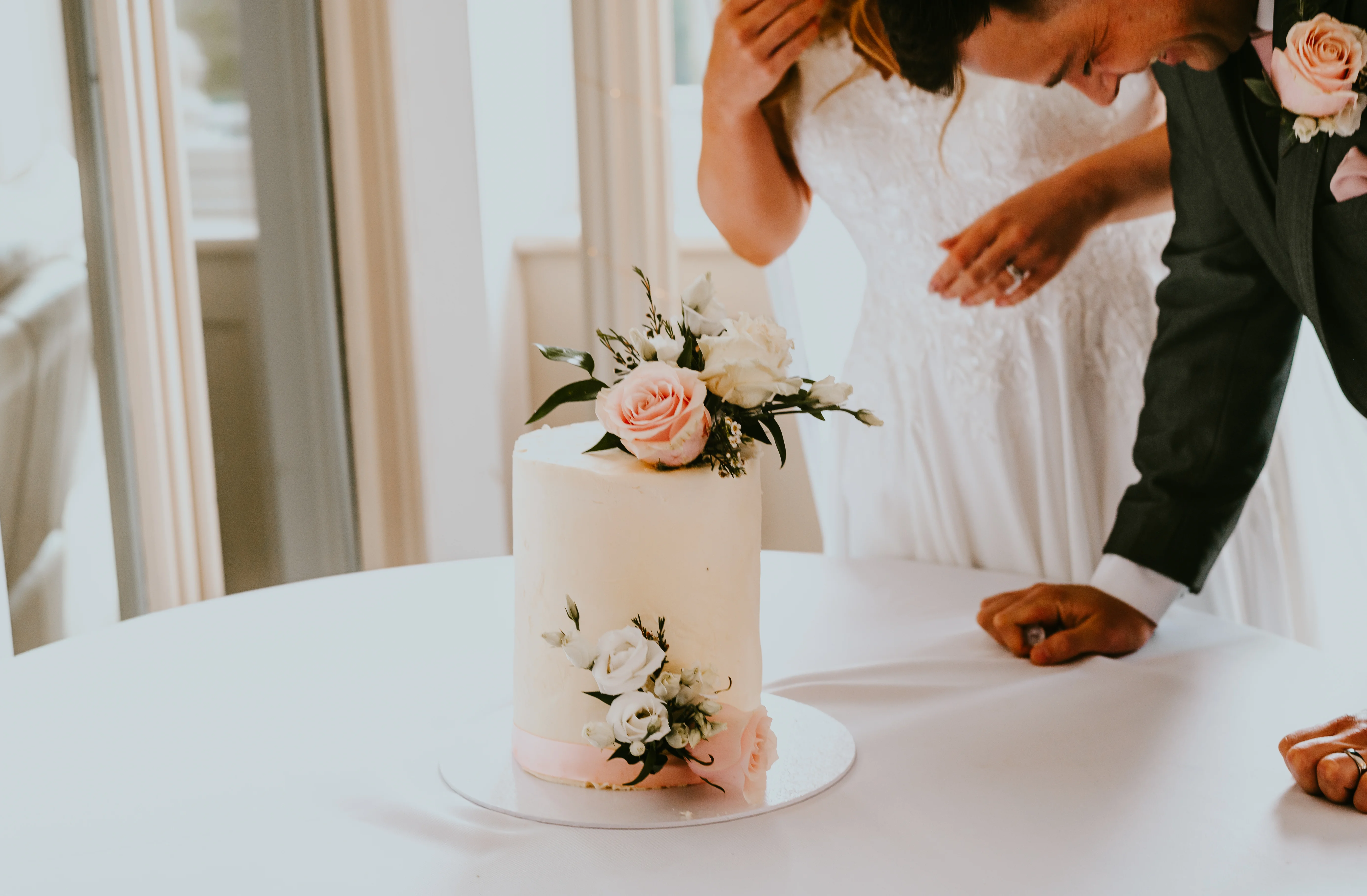 Reception wedding cake