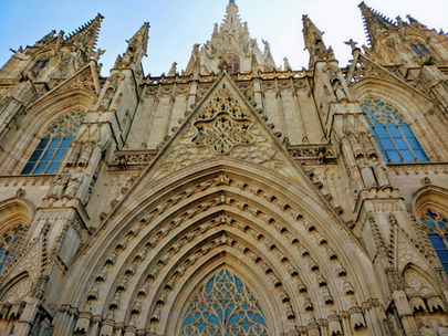 THE BEST FREE THINGS TO DO IN BARCELONA - SPAIN