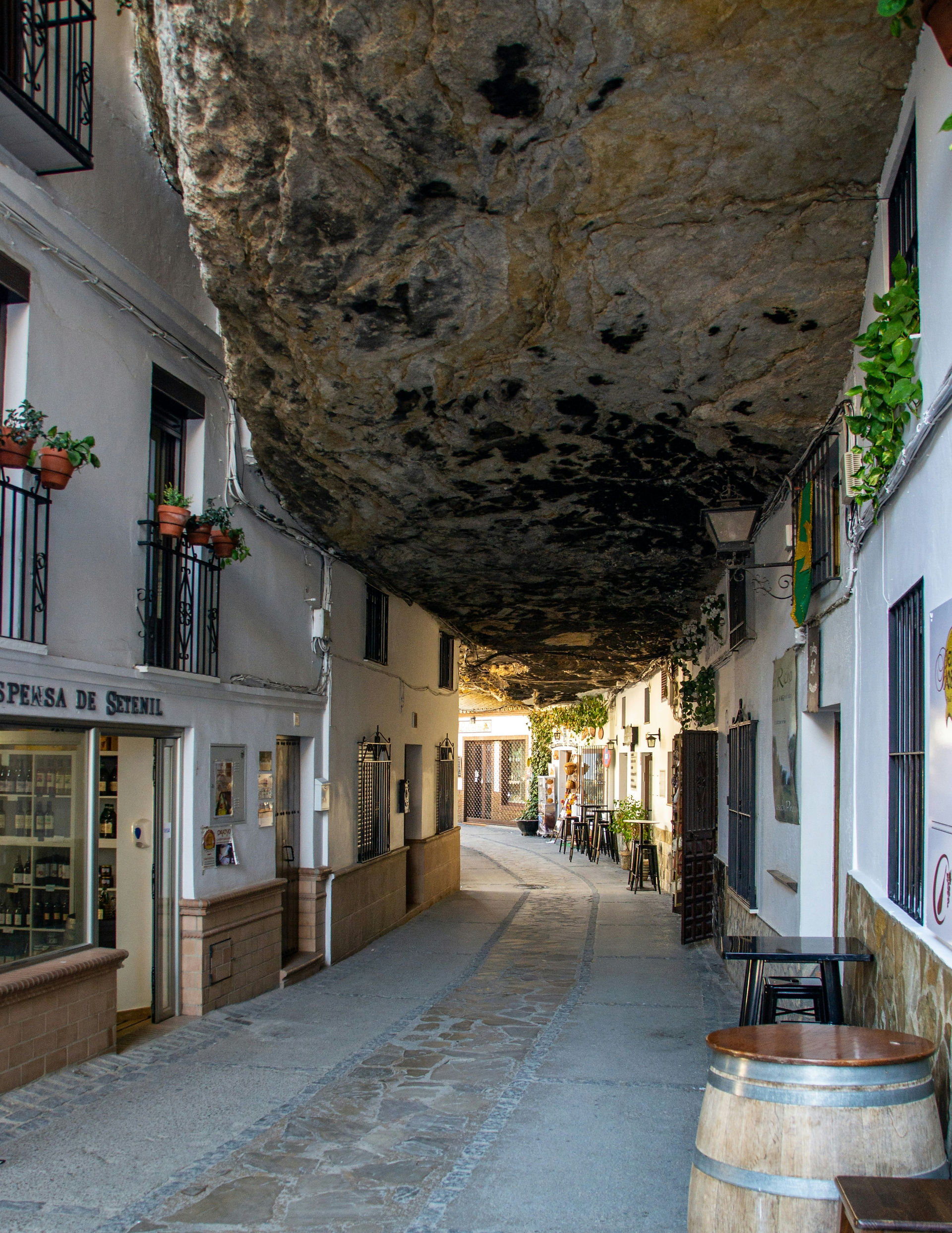 Best places to visit in Southern Spain, Setenil de las Bodegas