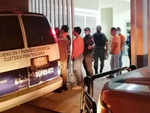 Salen libres los 6 jóvenes acusados de "ultrajes a la autoridad"