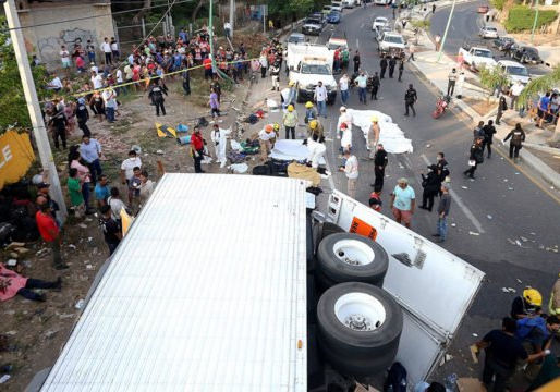 Entregaron ya 10 de 56 cuerpos de las vÃctimas del tráiler en Chiapas