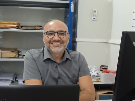 “Só queria saber o meu ofício a mais. Transmitir, direcionar, trazer algo melhor para alguém”: Laéssio Aragão e os caminhos que lhe levaram à UESPI