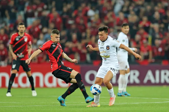 Soi kèo Atletico Paranaense vs Bahia(BA), 6h30 ngày 13/7 content media
