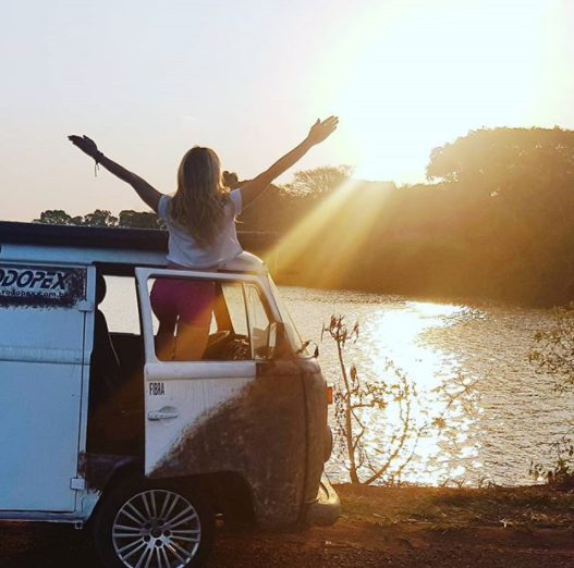 Fran Moreira - A Loira da Kombi