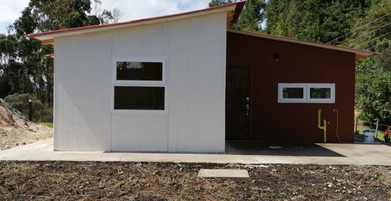 Casa campestre construida con panel SIP en Villa de Leyva por INNOVA SIP
Glamping modular en sistema Wood Frame con acabado LP SmartSide en Anapoima
Fachada con panel SIP certificado APA, construida en Boyacá
