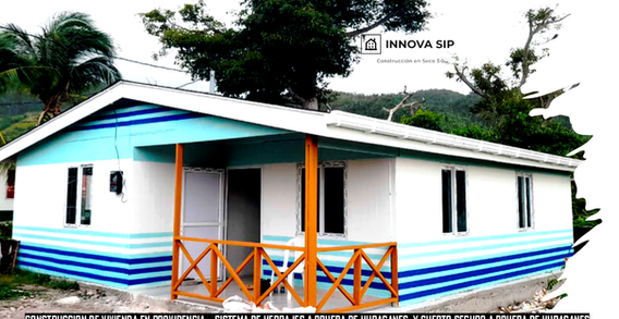 Casa prefabricada construida con panel SIP estructural certificado APA por INNOVA SIP en Colombia

