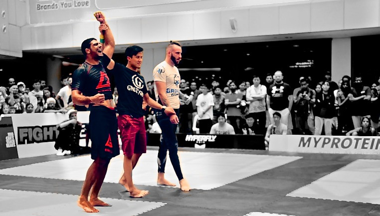 Winning his first Super Fight in Singapore!