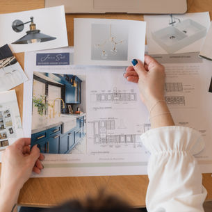 Consejos de interioristas en Sitges para personalizar la distribución de tu hogar