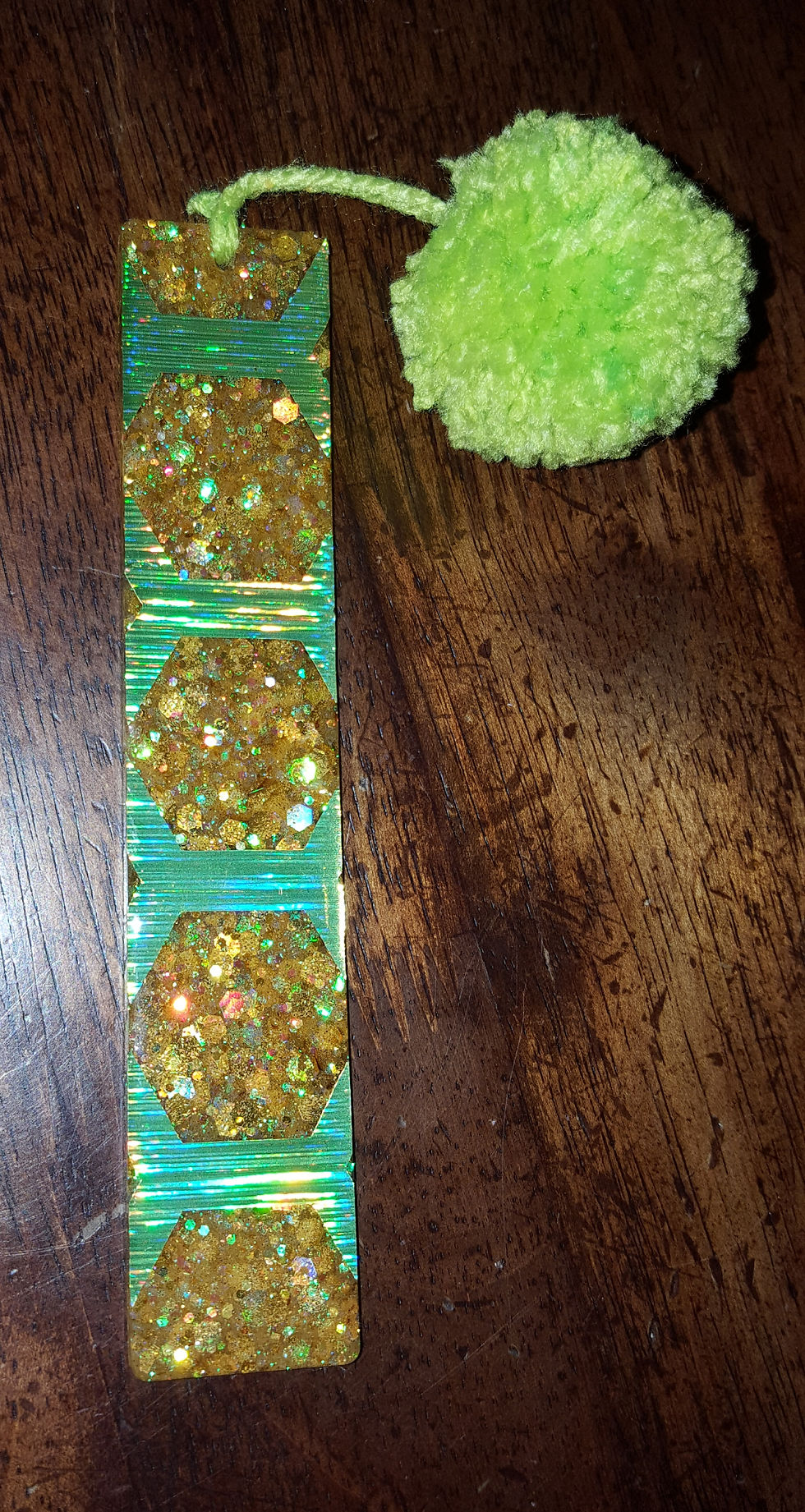 Thumbnail: Bee/Honeycomb Resin Bookmarks
