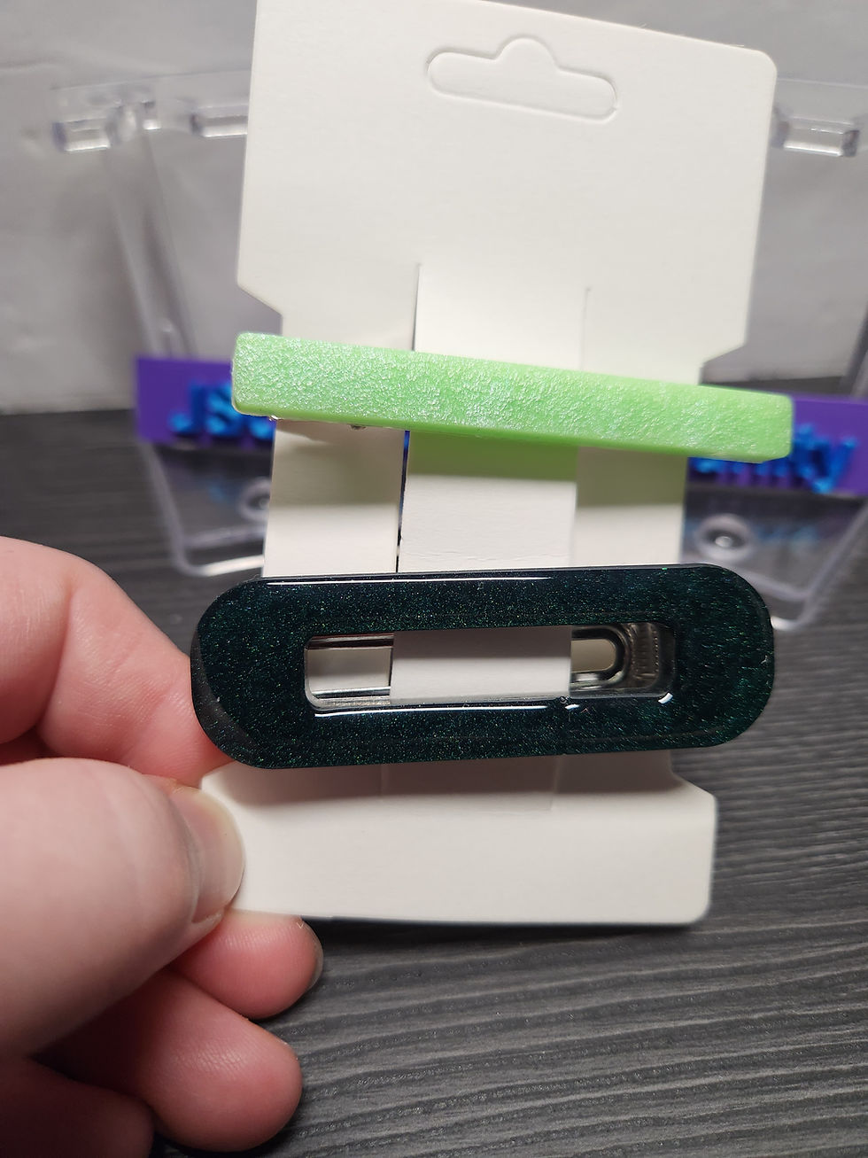Thumbnail: Resin Hair Clips