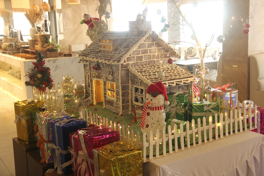 BEST HOTELS WITH THE MOST BEAUTIFUL CHRISTMAS DECORATION