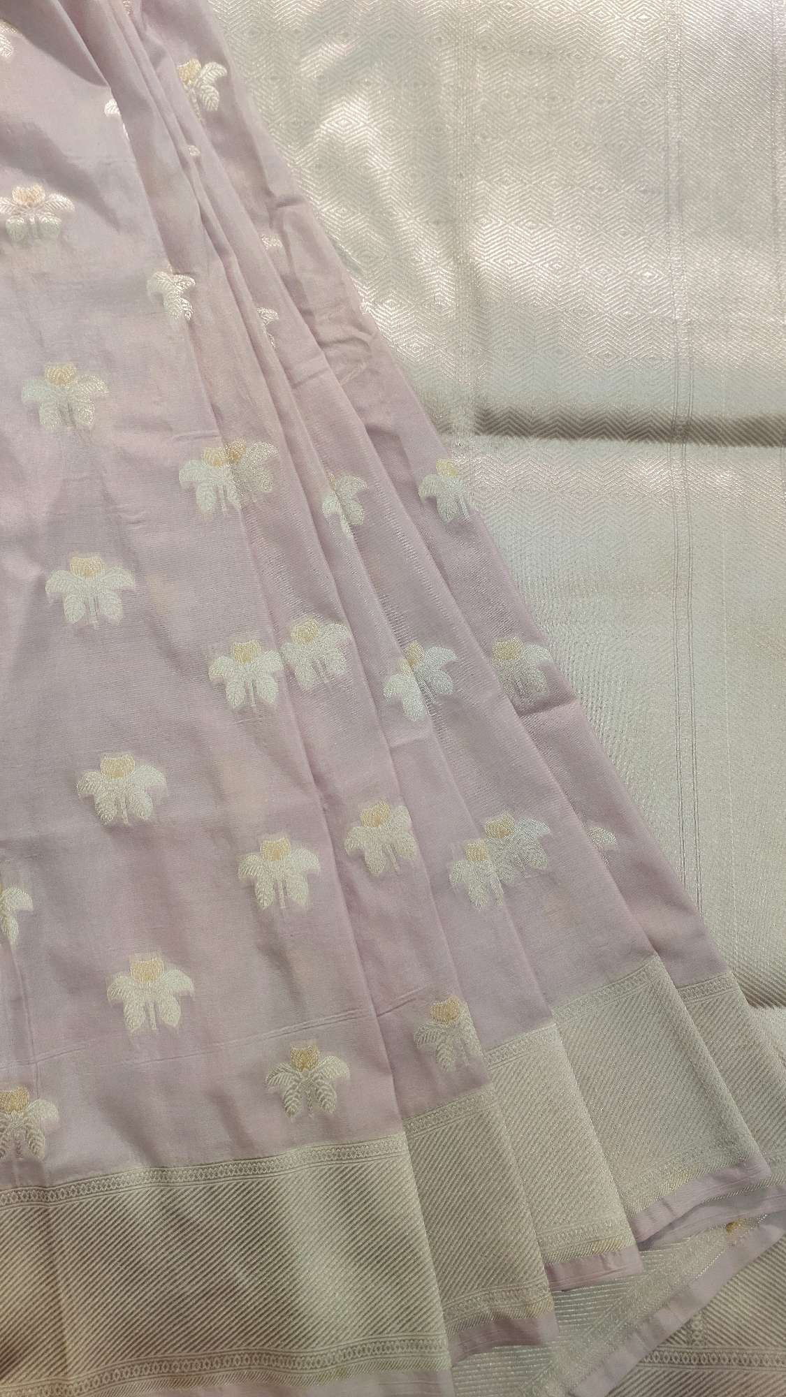 Lavender silver Banarasi Handloom pure katan silk saree