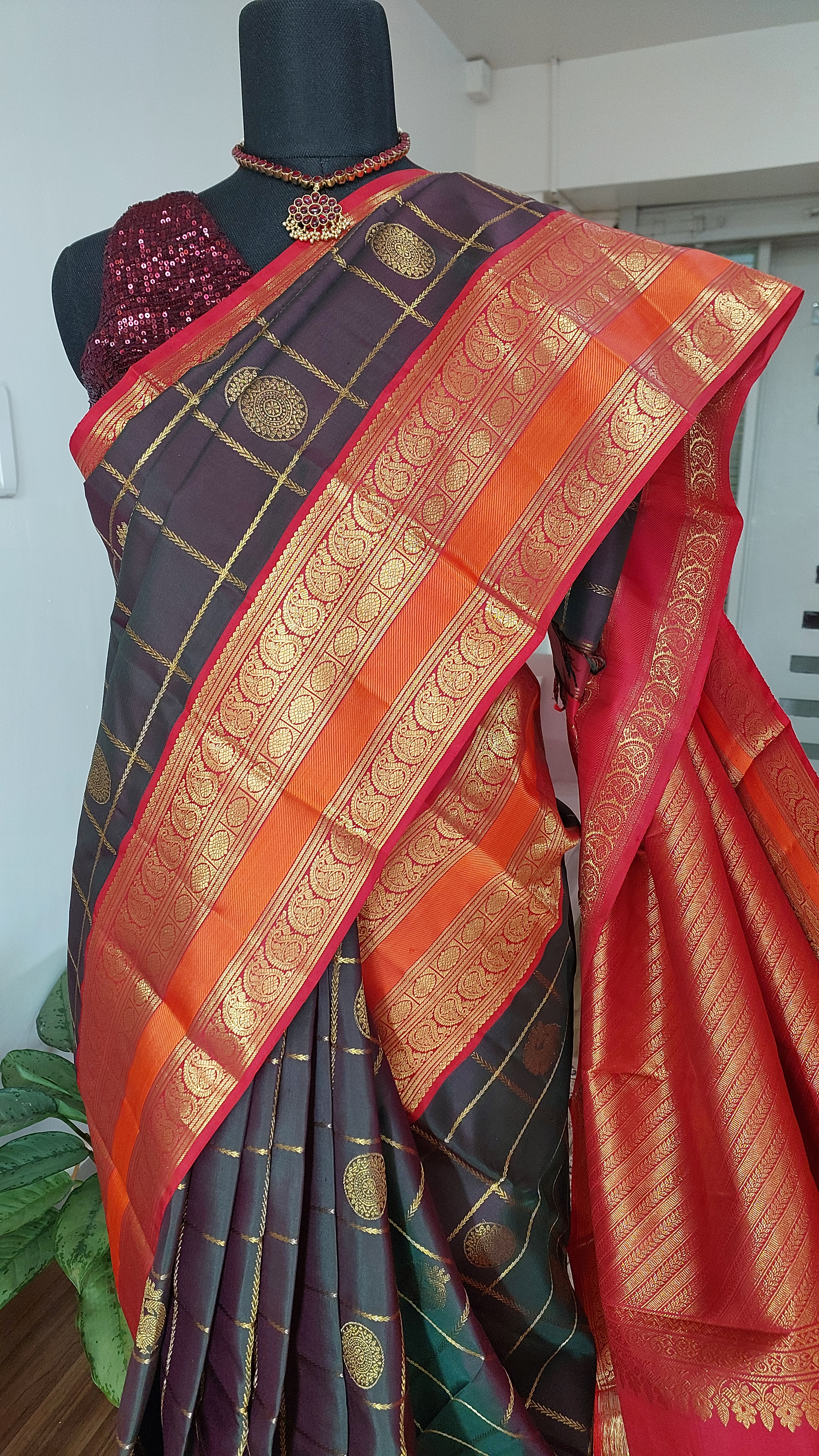 Dark Mathulir orange Kanjivaram Handloom pure silk saree