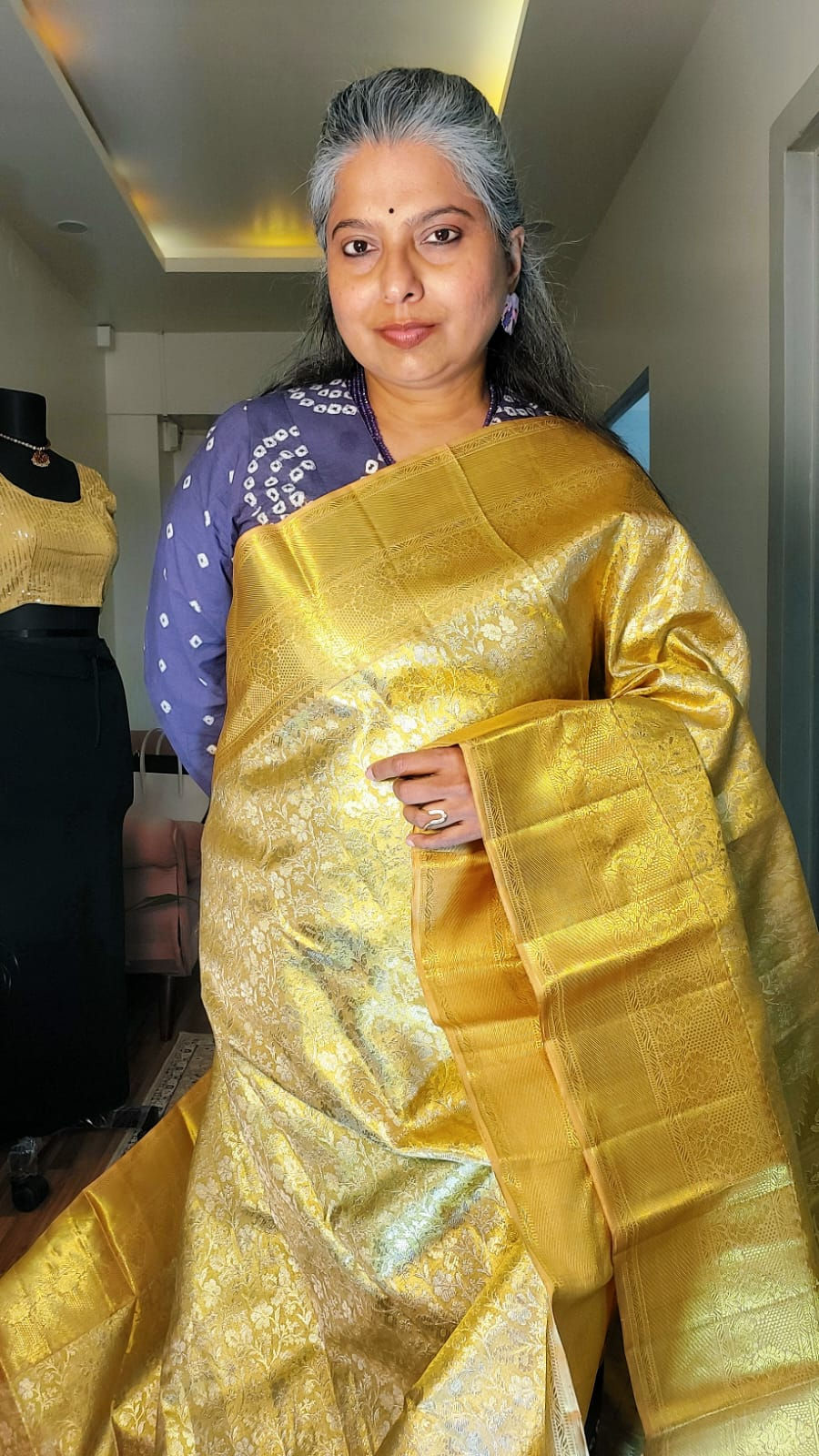 Thumbnail: Silver Jaal flowers Gold tissue Kanchivaram handloom pure zari silk sare