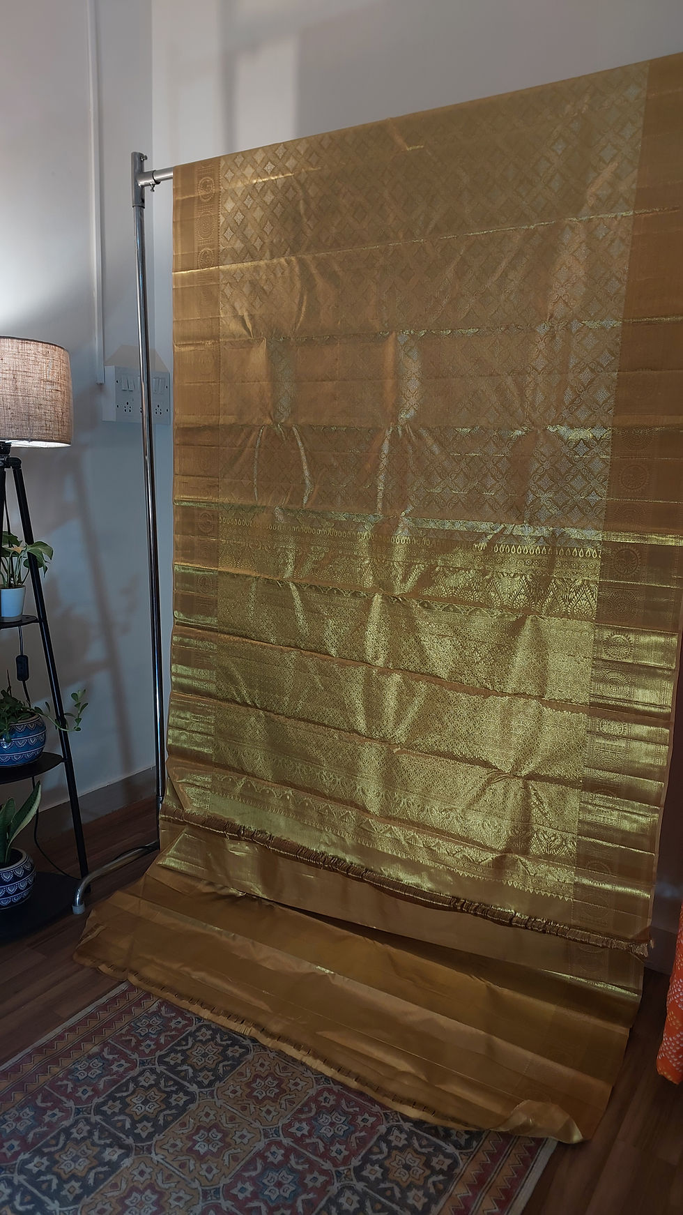 Thumbnail: 4 petals silver flower Gold tissue Kanchivaram handloom pure zari silk saree