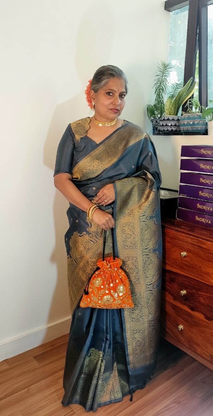 Thumbnail: Elephant Grey Kanjivaram Handloom pure silk saree
