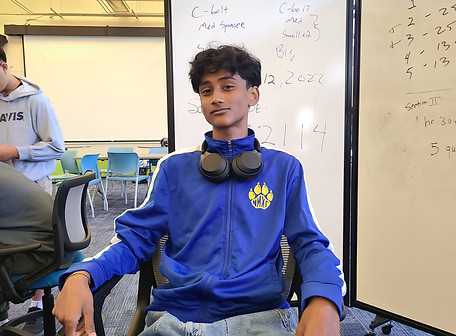 Nilay_Jhaveri.48175a540faac0e1c5d9.jpg_ex=655edfb6&is=654c6ab6&hm=578b1d7a641db32bdb1b902d