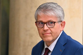 Patrick Hetzel nommé ministre de la Recherche : « On devrait en rire, mais c’est tellement loin d’être drôle »