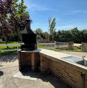 Barbacoa de ladrillo exterior para eventos