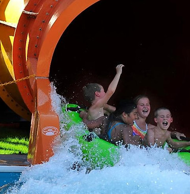 WhiteWater Family Constrictor close 800.jpg