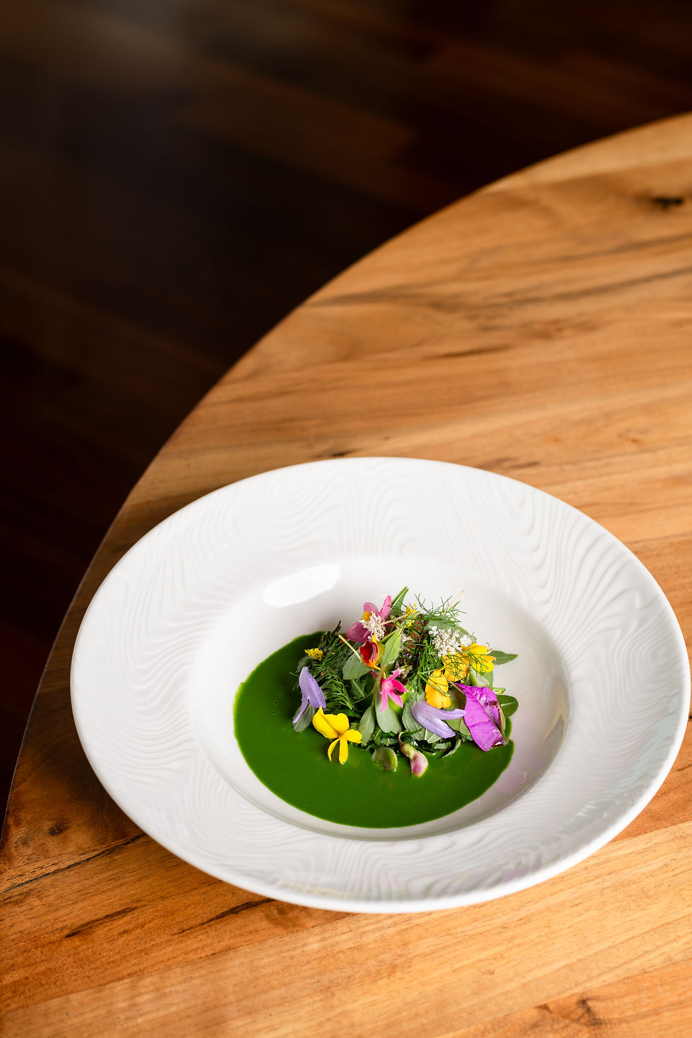 Il Marin Insalata di erbe spontanee, selvatiche, gelato alle erbe pungenti, kefir al latte di pecora ed erbe aromatiche2.jpg