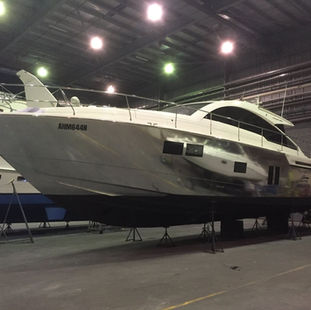 Vinyl Hull Boat Wrap - Gran Turismo Fairline 58 in Silver Chrome