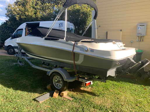 Vinyl Boat Wrap - 175 Bowrider wrapped in Satin Dark Grey