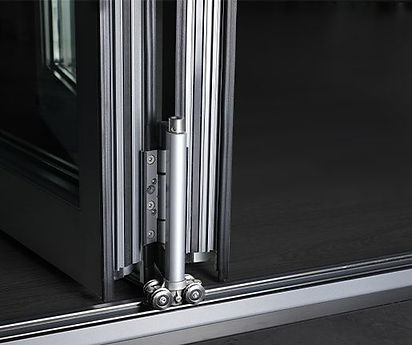 BI-FOLD WINDOW Hardware detail