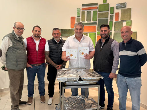 The FKNK supports Game Meat Weekwith a special contribution to the Puttinu Cares Foundation