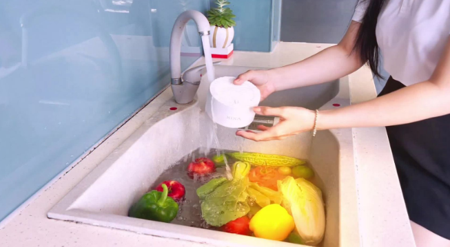 Máy rửa rau quả được làm sạch bằng công nghệ hydroxyl.
content media