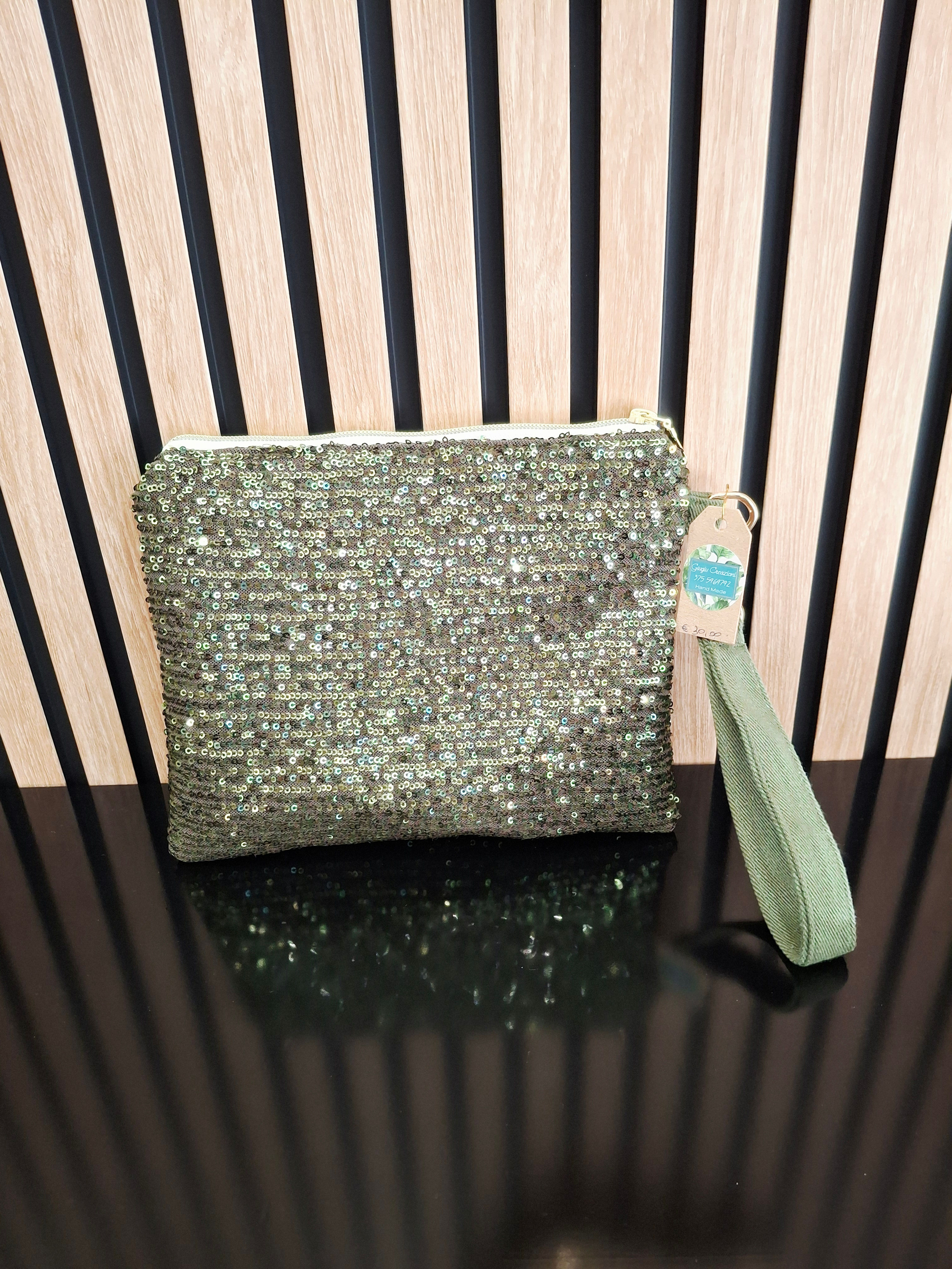 Pochette con Polsiera